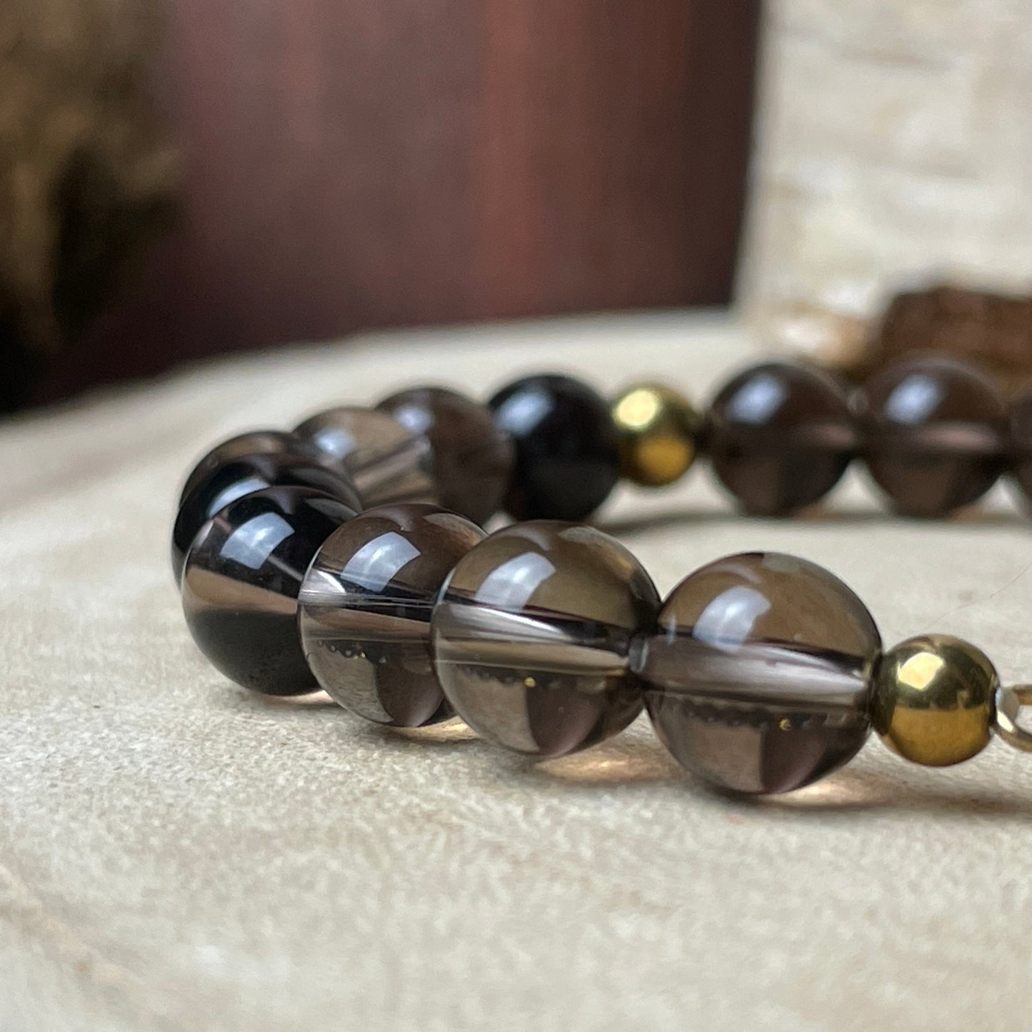 Bracelet personnalisé en Quartz Fumé naturelle – Médaillon photo 12 mm | Calme Profond