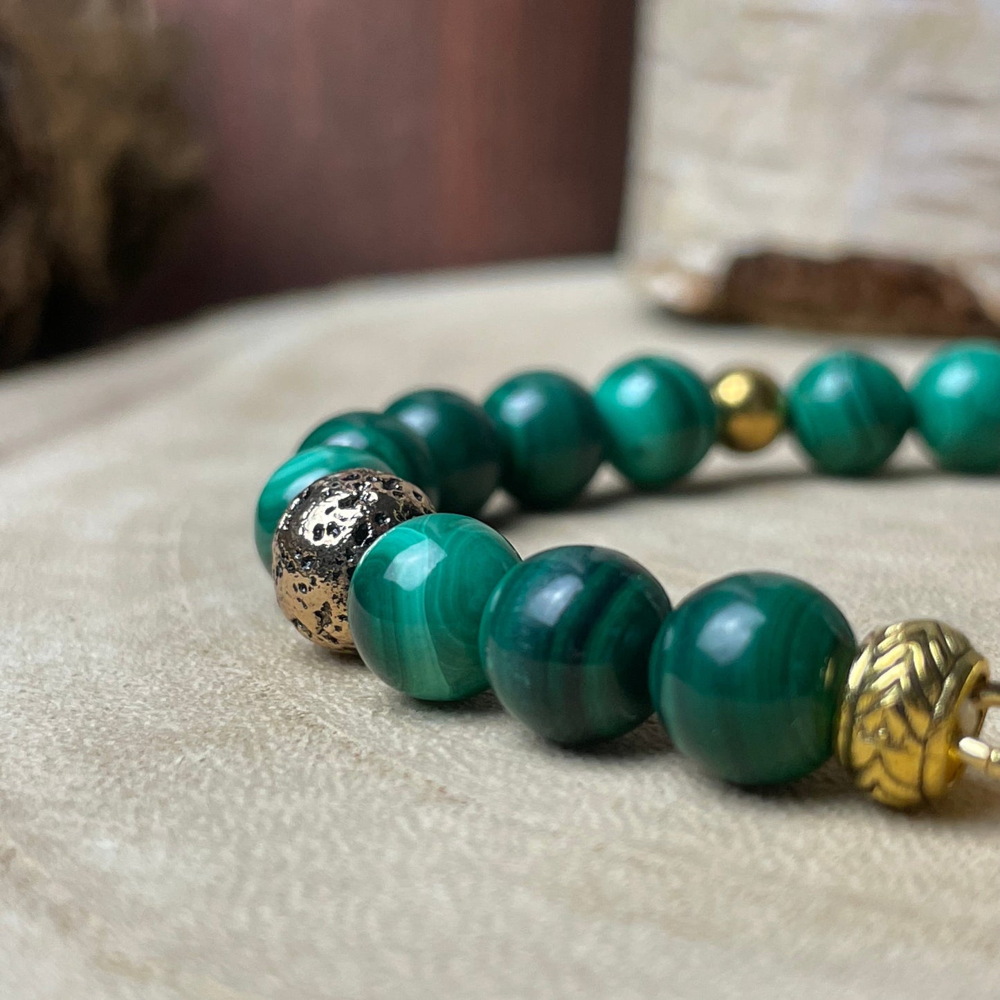 Bracelet personnalisé en Malachite naturelle – Médaillon photo 20 mm | Guérison Sacrée