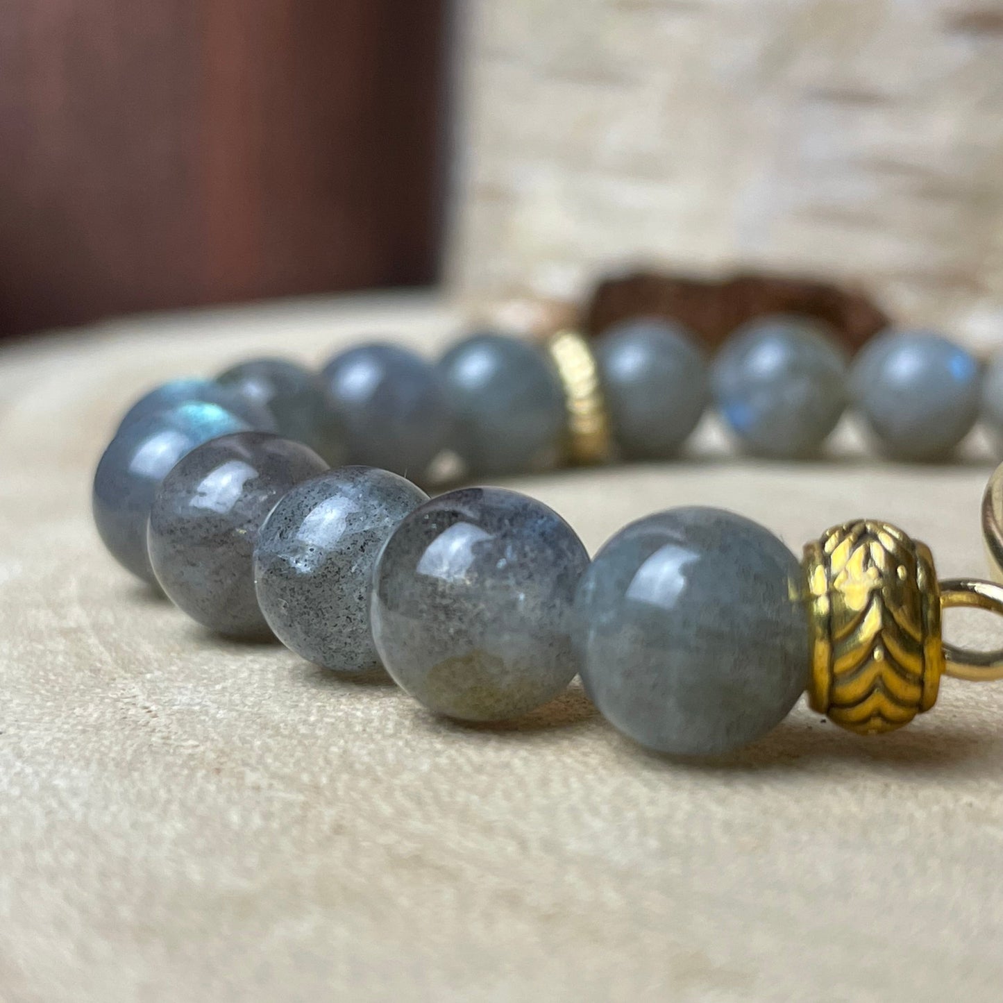 Bracelet personnalisé en Labradorite naturelle – Médaillon photo 20 mm | Lumière Intérieure