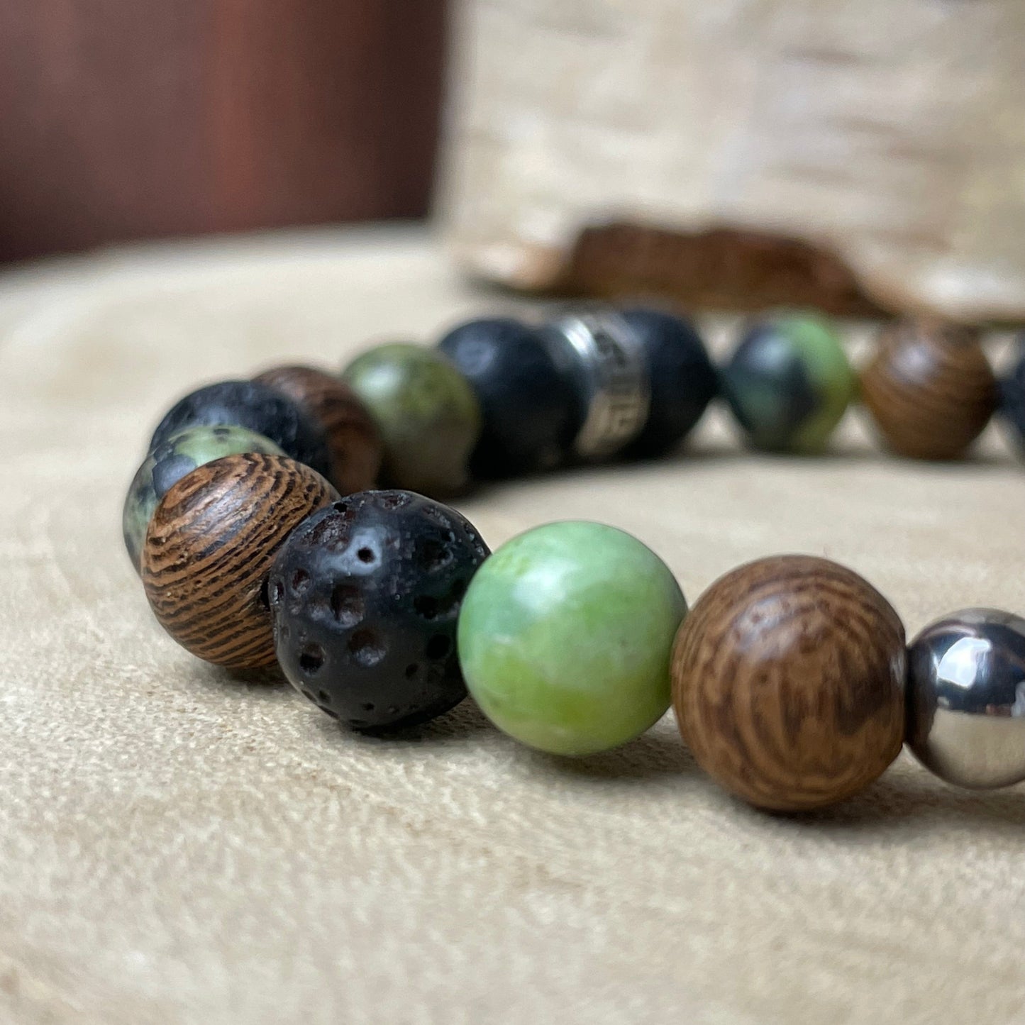 Bracelet personnalisé Chrysoprase Citron, Bois de Frêne & Pierre de Lave – Médaillon photo 20 mm | Esprit des Vosges