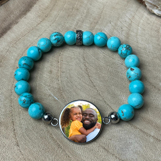Bracelet personnalisé en Turquenite naturelle – Médaillon photo 20 mm | Clarté Paisible